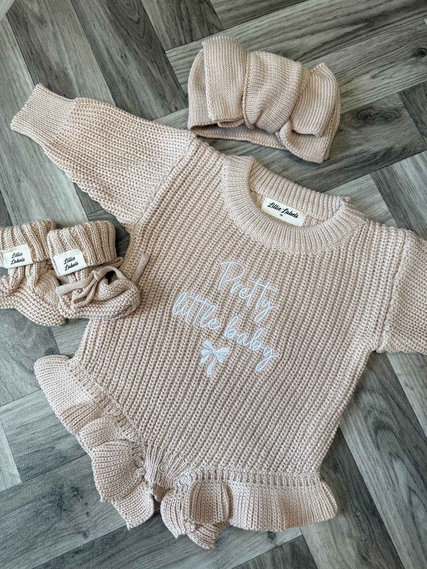 Oatmeal Frill Romper & Bootie Announcement Set